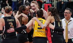 VakıfBank'tan tarihi geri dönüşle final bileti