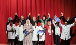 Çocuklar ve Başkan Mutlu'yla yıl sonu coşkusu