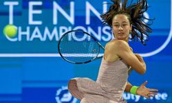 Zeynep Sönmez Eastbourne'da çeyrek finalde