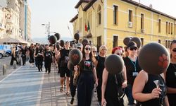 Hayvan hakları için sessiz protesto!