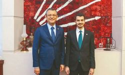Özel, Hüseyin Can Güner'i cezaevinde ziyaret etti
