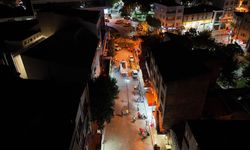 Seferihisar'da yol temizliği çalışmaları sürüyor
