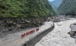 Baraj çöktü, Nepal'de tahliye alarmı!