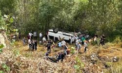 Sivas'ta Minibüs Devrildi: 4 Ölü, 10 Yaralı