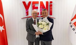 Özgür Özel, Murat Karayalçın'ı Genel Merkez'de ağırladı