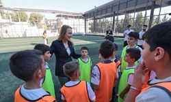 Başkan Mutlu Kış Spor Okulları'nda çocuklarla