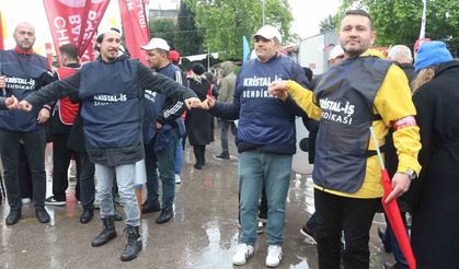 Balıkesir’de 1 Mayıs coşkusu Kuvayi Milliye Meydanı’nda yaşandı
