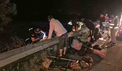 Anadolu Otoyolu’nda feci kaza... Tır, minibüse arkadan çarptı: 7 yaralı