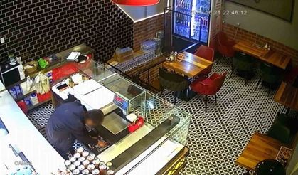 Van’da börekçide hırsızlık kameraya yansıdı