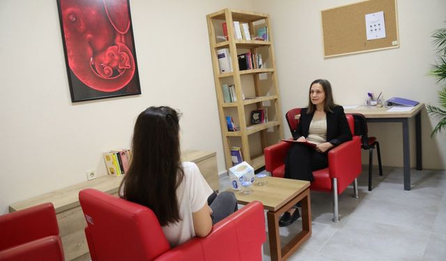 Bayraklı Belediyesi’nden kadınlara güçlü destek: Danışma Merkezi faaliyette