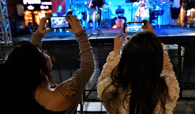 Bornova Gençlik Festivali Seksendört konseriyle final yapacak