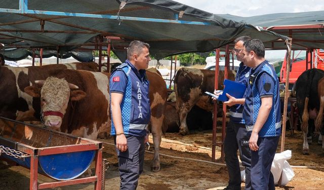 Gaziemir’de kurban satış yerleri mercek altında