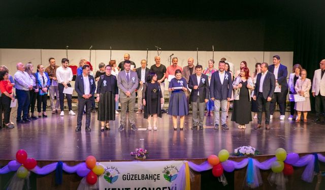 Güzelbahçe'de 3. Yaş Üniversitesi etkinliği üç kuşağı buluşturdu