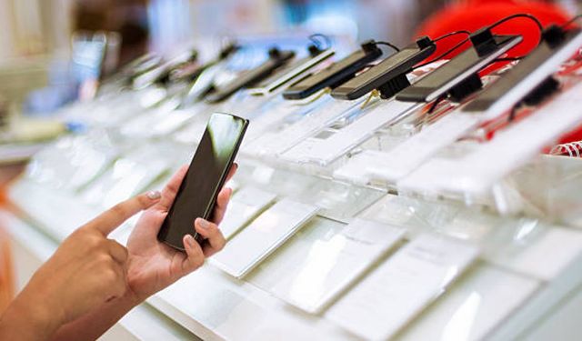 Ticaret Bakanlığı dört cep telefonu modelini toplatma kararı aldı