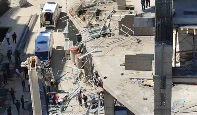 Elazığ’da inşaatın iskelesi çöktü: 2 işçi yaralandı