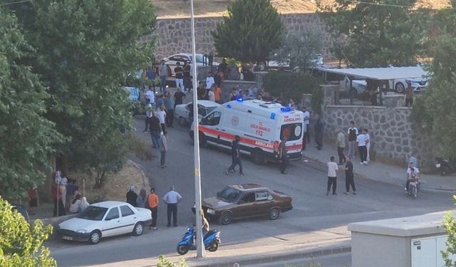 Gaziantep’te sokak ortasında 2 kardeşe silahlı saldırı