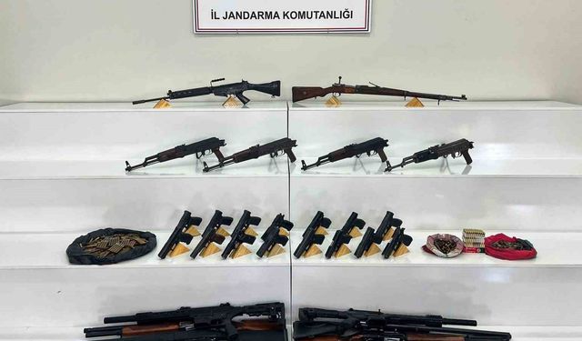 Jandarma nereye baktıysa silah çıktı
