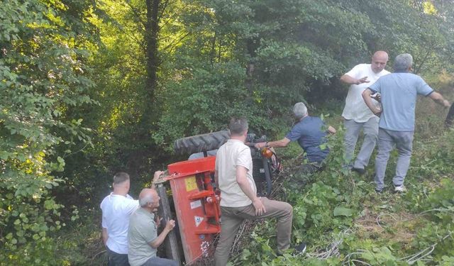 Kontrolden çıkan traktör devrildi: 1 yaralı
