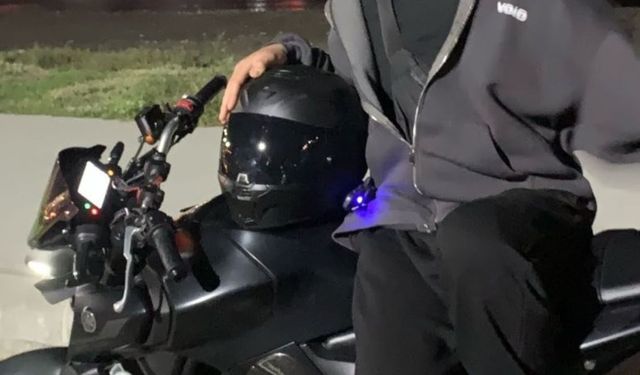 Otomobil tali yola dönmek isterken motosikletle çarpıştı: 2 ölü