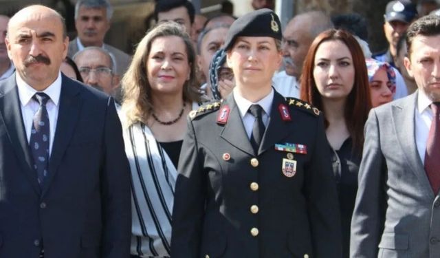 Türkiye'nin ilk kadın paşası: Gülden Mat Şakir tuğgeneralliğe terfi etti