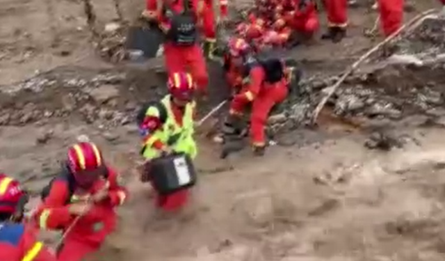 Çin'de sel felaketi: 10 ölü, 33 kayıp