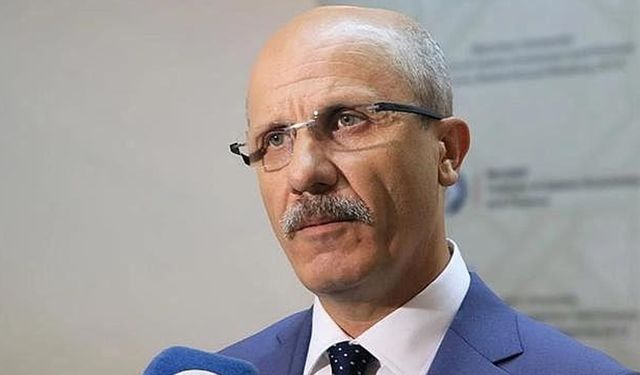 Sahte diploma skandalı büyüyor: 400 kişi profesör yapıldı! YÖK Başkanı'ndan açıklama