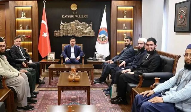 Tarikat ağırlayan vali sonrası tepkiler büyüyor
