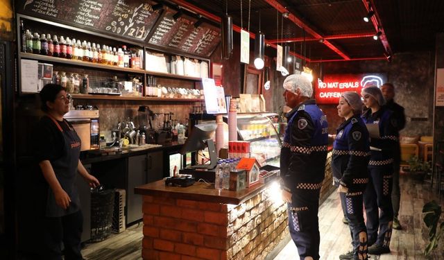 Büyükşehir zabıtası halk sağlığı için görevde