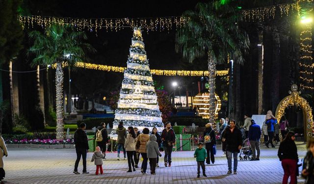 İzmir 2026'ya ışıl ışıl giriyor