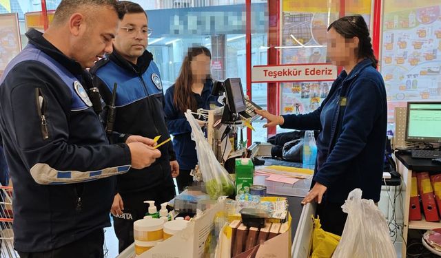 Turgutlu Zabıtasından zincir marketlere denetim