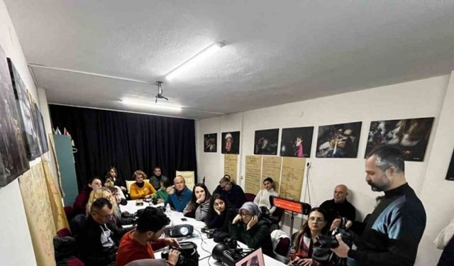 Fotoğrafa ilgi duyanlara atölye çalışması