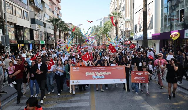 Uluslararası çocuk tiyatro festivali,Merkezefendi'ye prestijli ödül getirdi