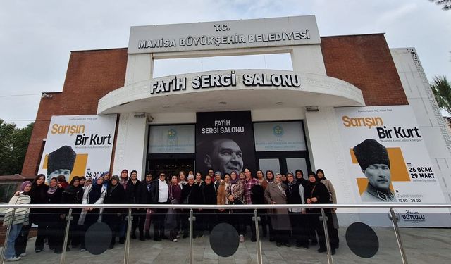 352 Kadın 'Sarışın Bir Kurt' Sergisinde Buluştu