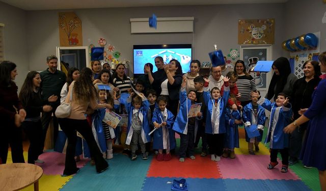 Anne Baba Çocuk Merkezi'nde mezuniyet heyecanı yaşandı