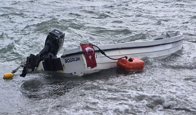 Bodrum'da fırtına tekneleri kıyıya sürükledi