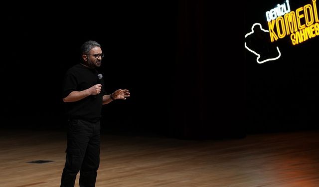 Denizli Komedi Festivali'nde kahkaha maratonu sürüyor