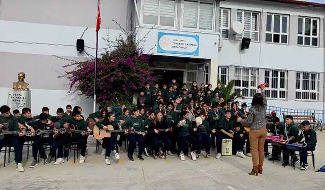 Hataylı öğrencilerden Başkan Çavuşoğlu'na duygu yüklü mesaj