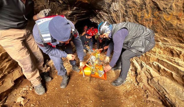 İzmir'de 9 saatlik kurtarma operasyonu!