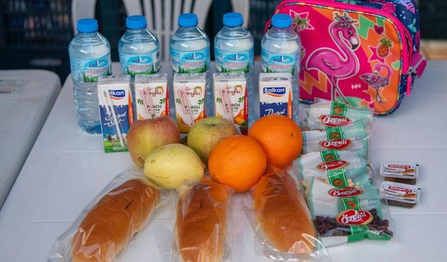 Kuşadası Belediyesi'nden öğrencilere beslenme desteği