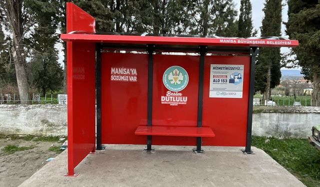 Manisa'da Toplu Taşıma Duraklarına Modern Dokunuş