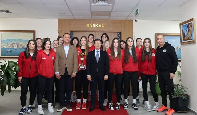 Marmaris'in sultanları zirveyi bırakmıyor