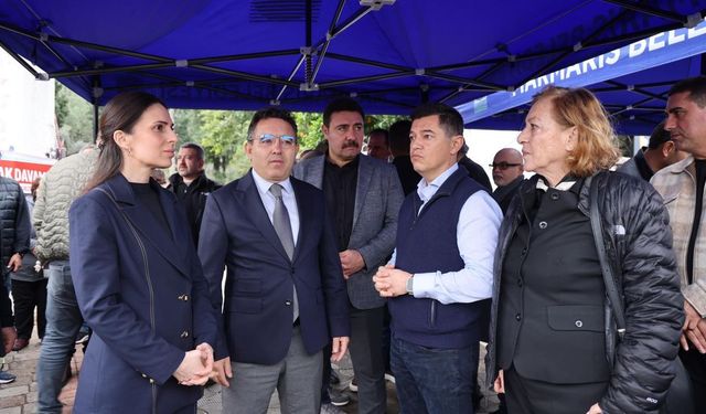 Marmaris'te depremde yitirilen canlar anıldı