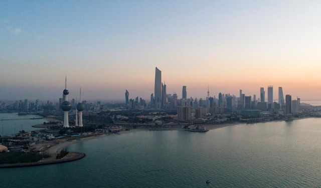 ABD, Kuveyt Büyükelçiliği'ndeki faaliyetlerini askıya aldı