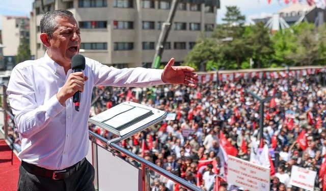 CHP Lideri Özgür Özel Karaman'da Konuşuyor