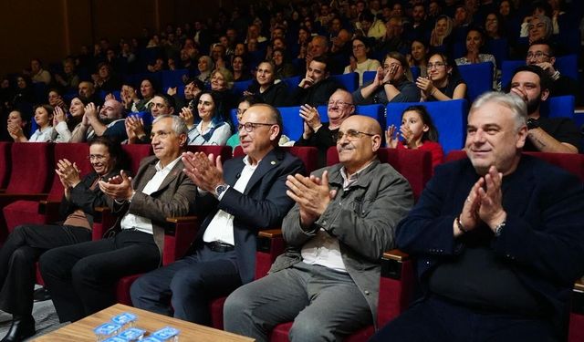 Turgutlu'da tiyatroya ve Çocuk Festivaline yoğun ilgi