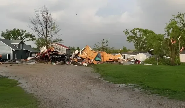 ABD'de hortum felaketi: Evler yıkıldı, üs kapatıldı