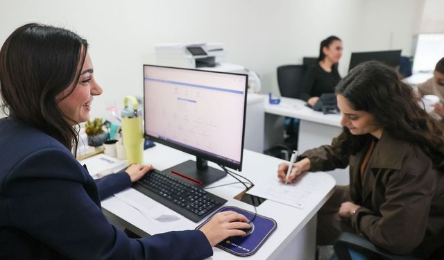 Buca Belediyesi 2 bin 585 kişiyi iş sahibi yaptı