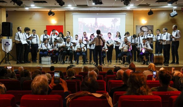 Buca'da notalar farkındalık için yükseldi