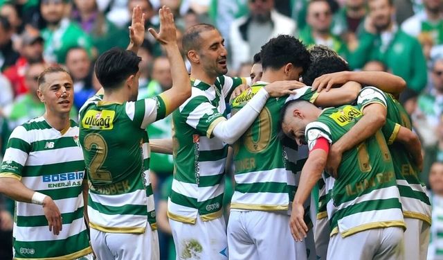 Bursaspor 5 Golle Şampiyon Oldu, 1. Lig'e Yükseldi!