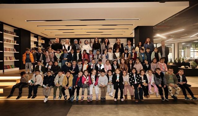 Denizli Büyükşehir'den Kütüphaneler Haftası'nda kitaplara yolculuk